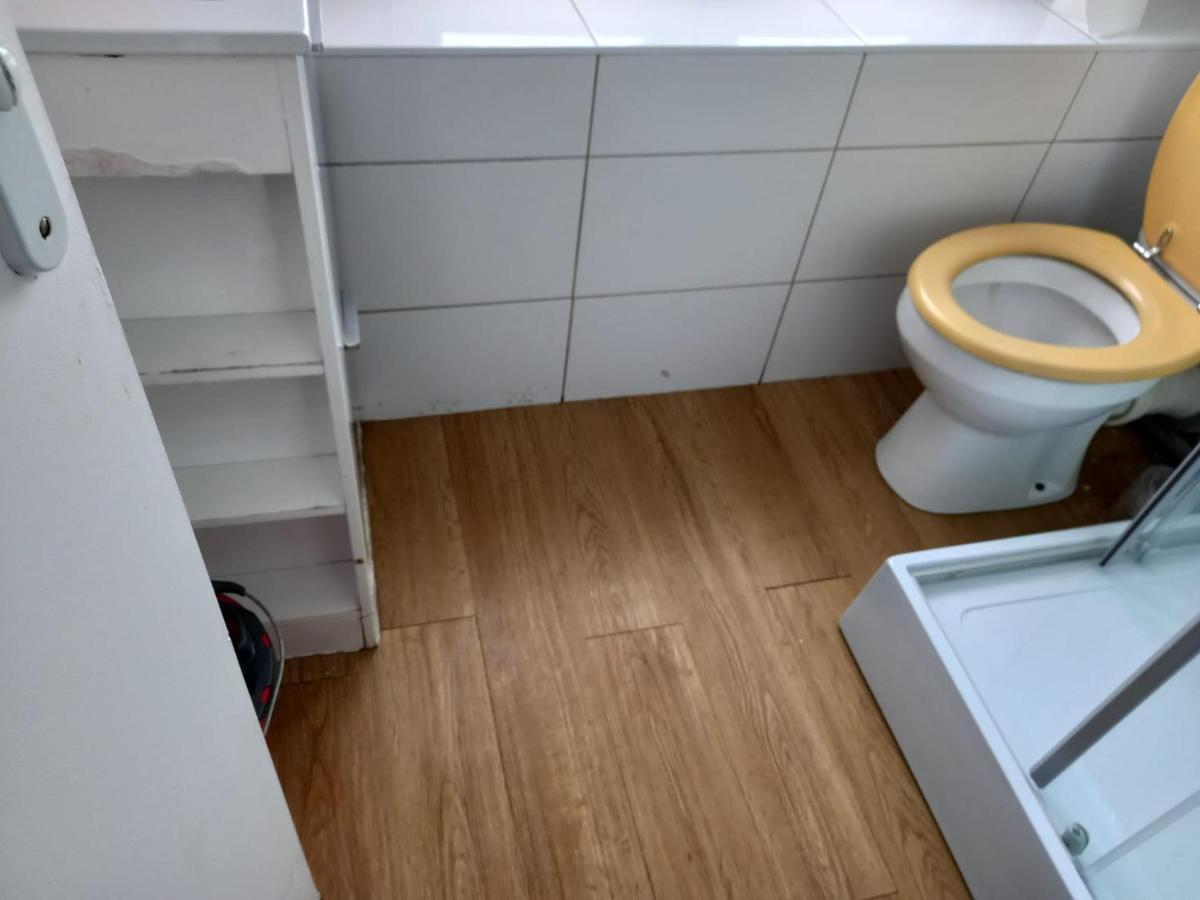3 Hebergements - Au 1Er Etage 1 Appartement 2 Pieces Et Au 2Eme Etage Un Logement De 2 Chambres Louees Separement Avec Coin Cuisine Et Toilettes A Partager- Dans Pavillon Au Pied Du Rer B A 5 Minutes De Paris Et 30 Mn Stade De France Кашан Екстериор снимка