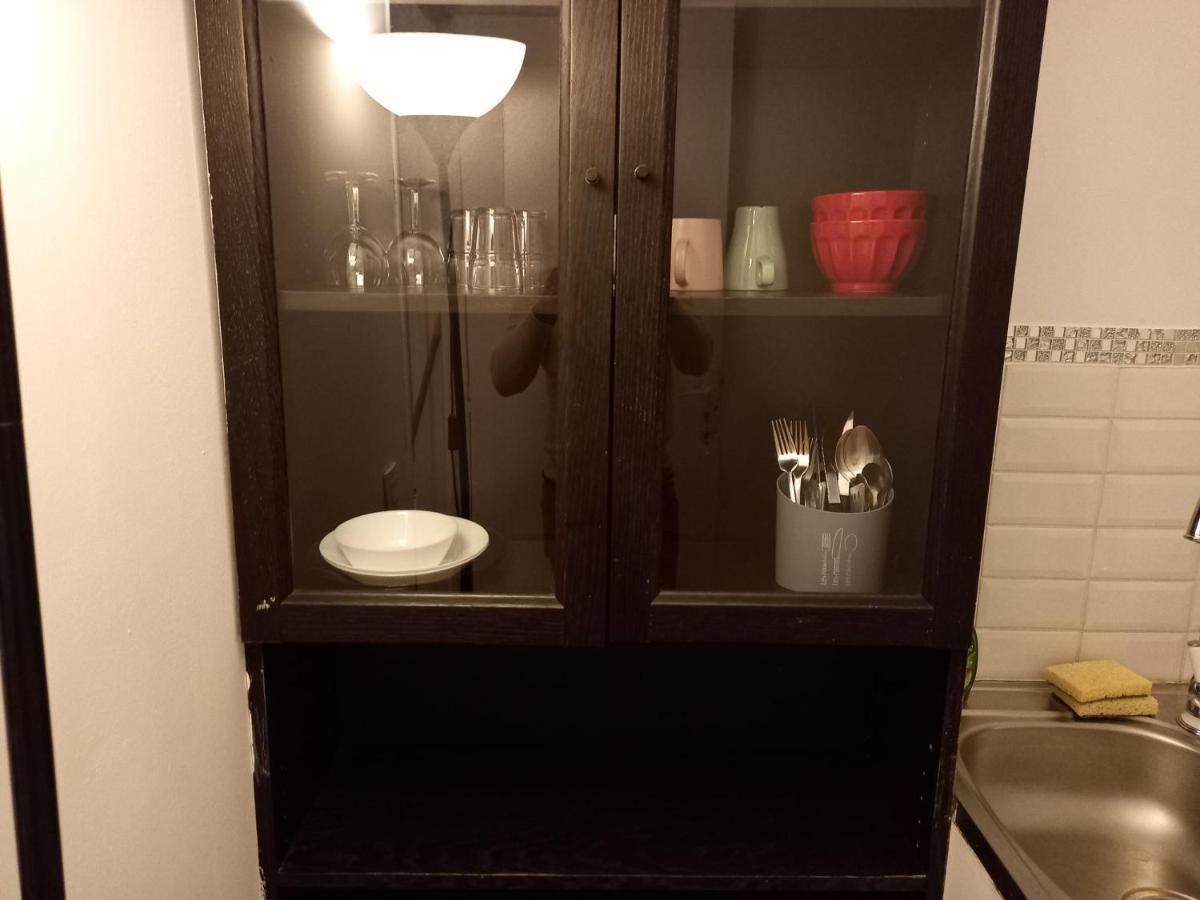 3 Hebergements - Au 1Er Etage 1 Appartement 2 Pieces Et Au 2Eme Etage Un Logement De 2 Chambres Louees Separement Avec Coin Cuisine Et Toilettes A Partager- Dans Pavillon Au Pied Du Rer B A 5 Minutes De Paris Et 30 Mn Stade De France Кашан Екстериор снимка
